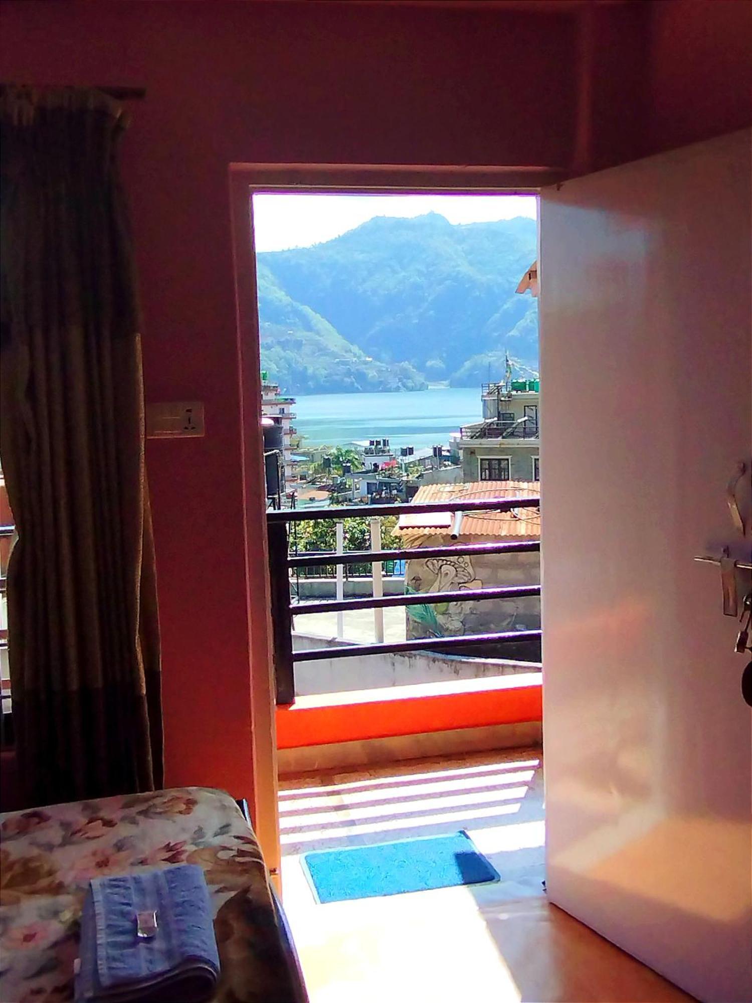 Hotel Santana Pokhara Room photo